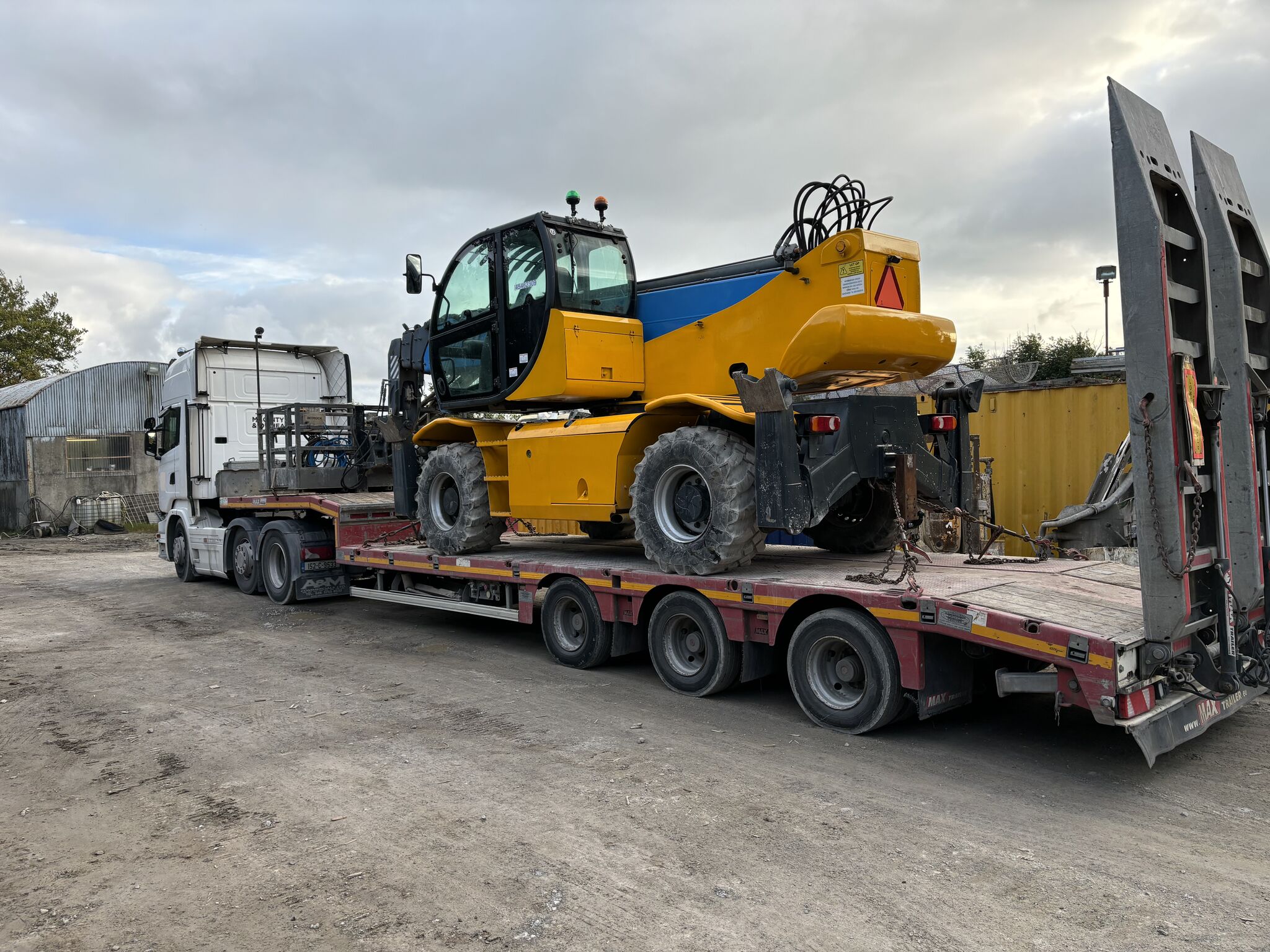 Loads 4 and 5 heading for Bray Head